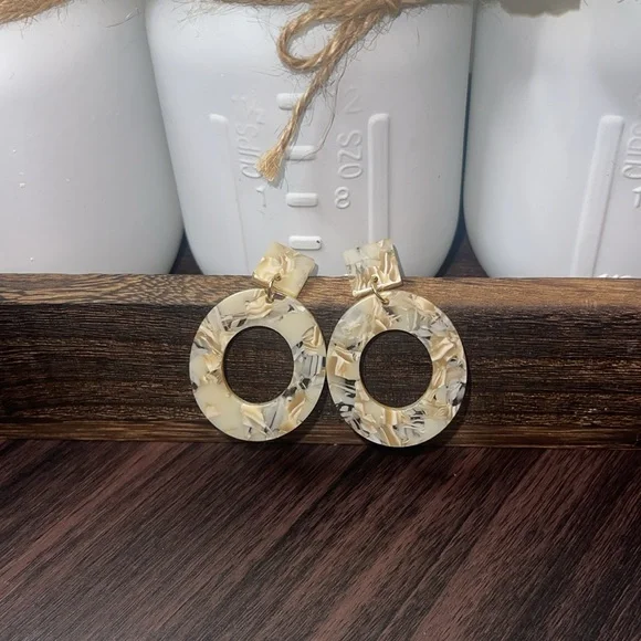 Marble Acrylic Earrings - Picture 1 of 3